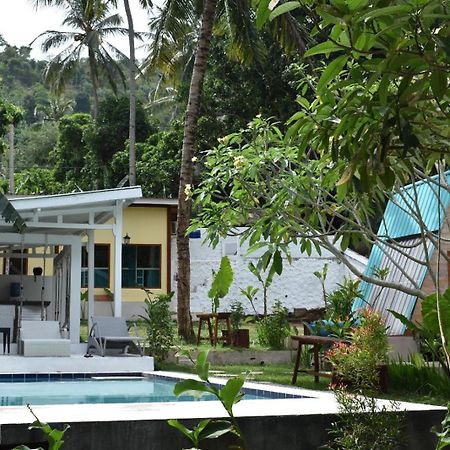 Hotel La Vie En Rose Senggigi Exterior foto